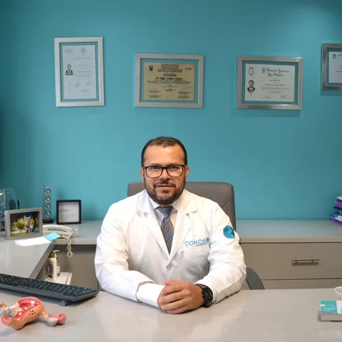 FOTO DOCTOR MEDINA - CONCIBO REPRODUCTIVE CLINIC